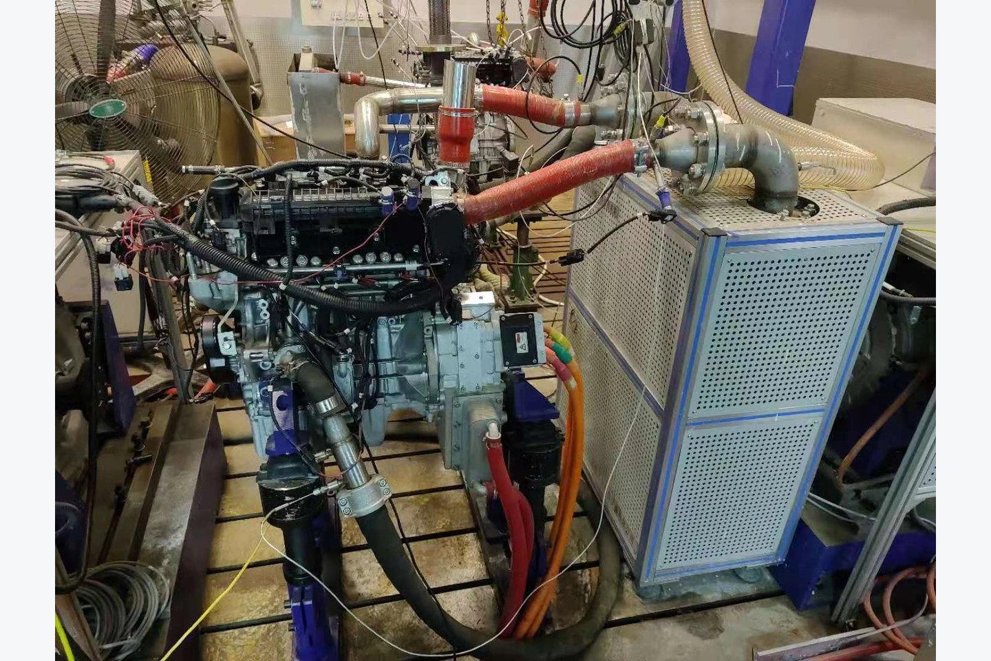 Engine test bench